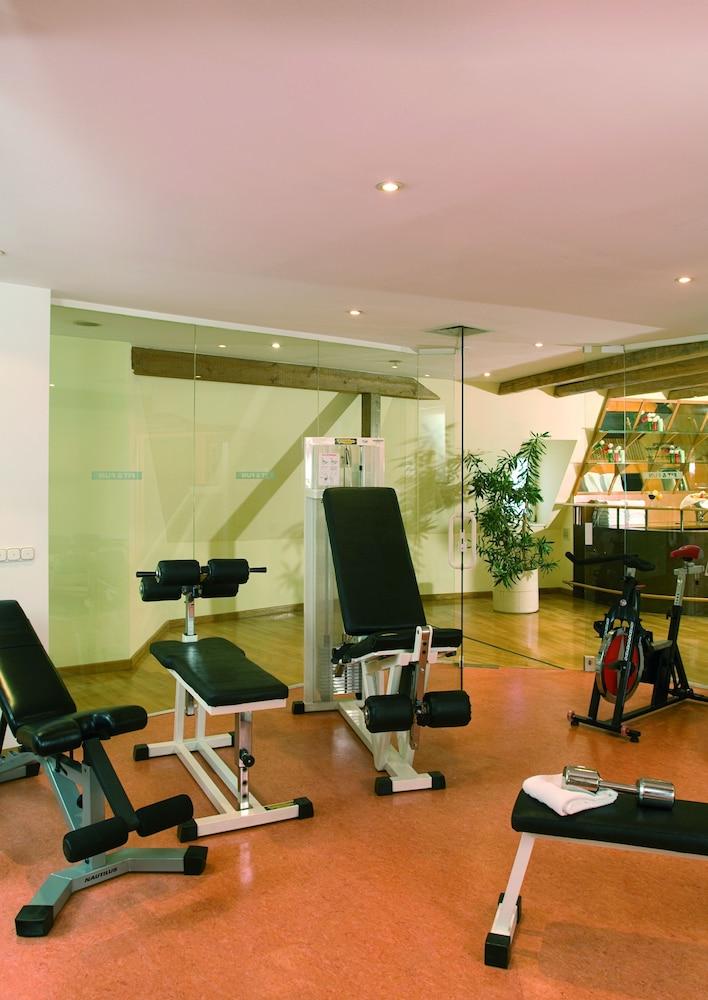 Hotel Kloesterle Noerdlingen - In Kuerze Elaya Hotel Kloesterle Нёрдлинген Экстерьер фото
