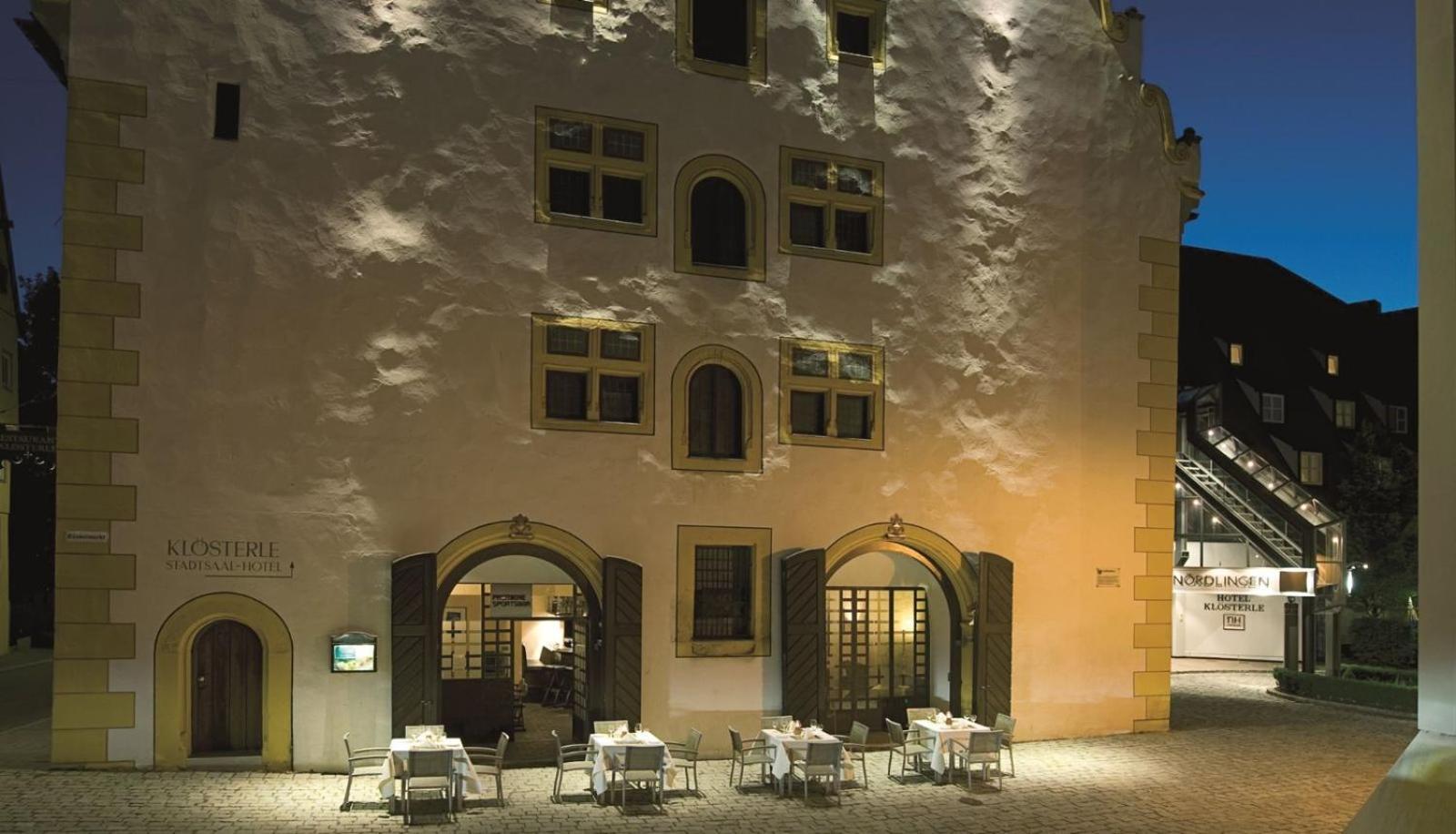 Hotel Kloesterle Noerdlingen - In Kuerze Elaya Hotel Kloesterle Нёрдлинген Экстерьер фото